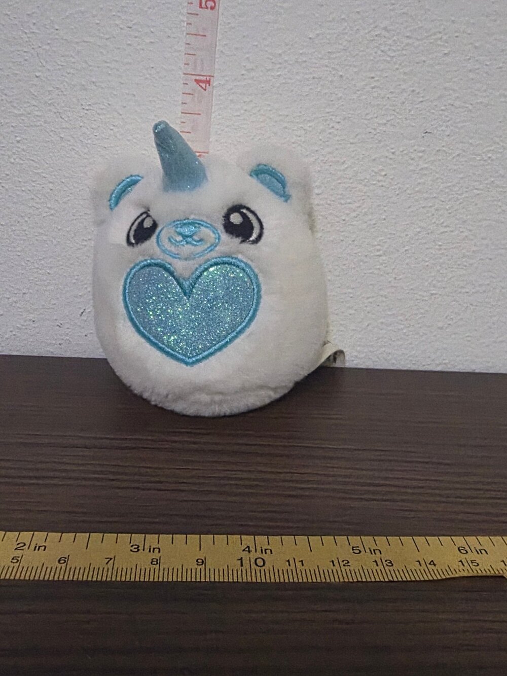 ZURU Rainbocorns Eggzania Mystery Plush "Snowbella" the Polar Bearcorn